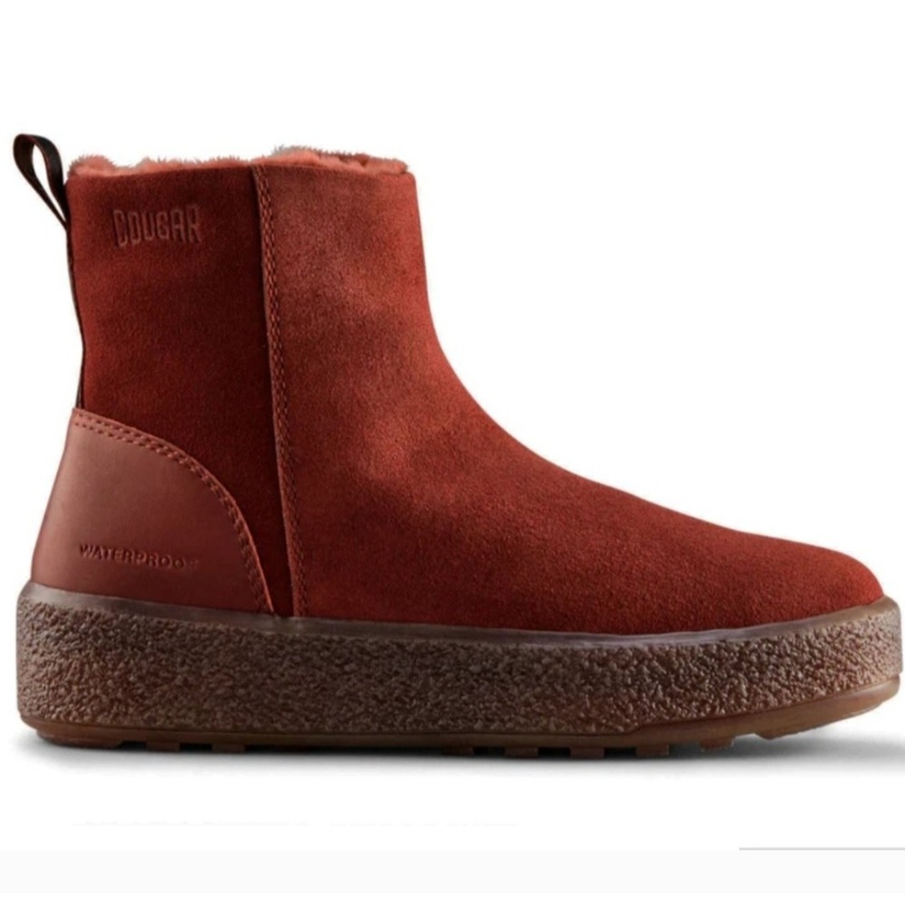 Cougar Broom Suede - Russet Size 7 (MSRP $185)